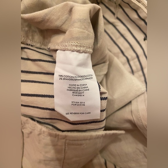 Cabi Tick Tock Woman’s Crop Pants, Cream and Blue Pinstripe Size 6 - Picture 9 of 11